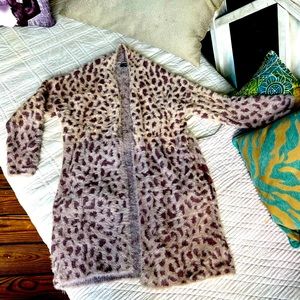 New gorgeous leopard print coat. Never been worn. I SHIP NEXT DAY ALWAYS!!! ;-pp